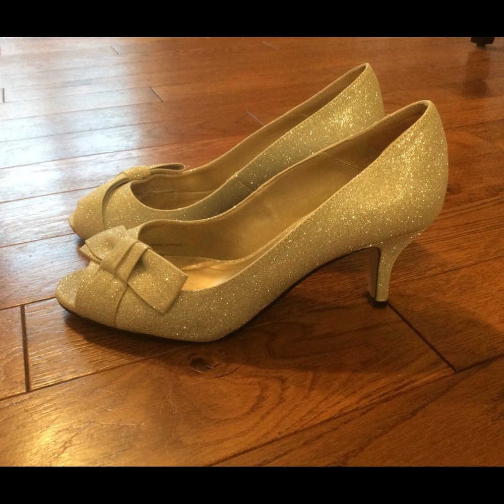 3 for $20 - Women’s Silver Heels, Size 9